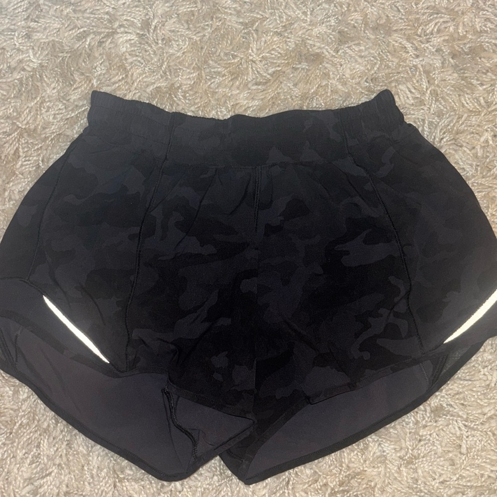 Lululemon black camo shorts 4 inch inseam